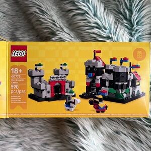 LEGO Mini Knight's Castle Building Set 40775, Limited Edition, 590 Pieces